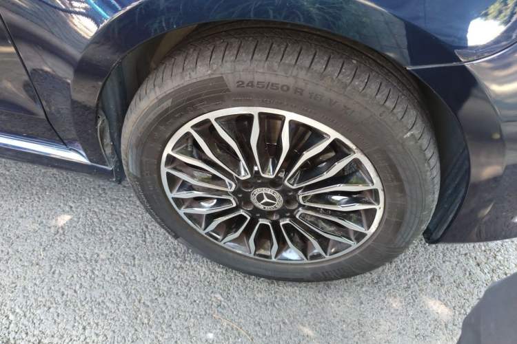 Used Mercedes-Benz V-Class 2018 V 260 Prestige Edition China VI Right Front Wheel Hub