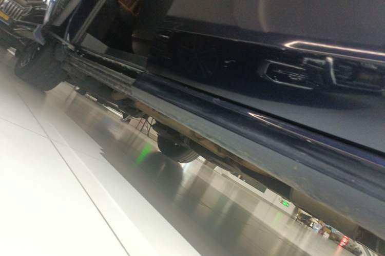 Used Mercedes-Benz V-Class 2018 V 260 Avantgarde Edition China V Right Side Sill