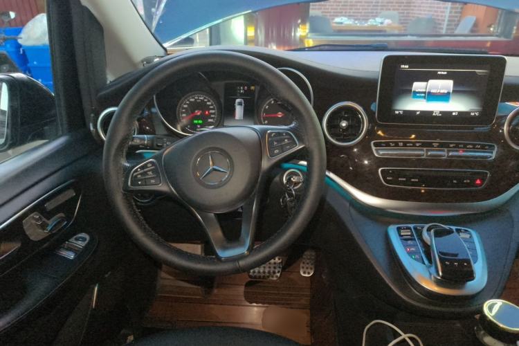 Used Mercedes-Benz V-Class 2018 V 260 L Prestige Extended Version China V Steering Wheel