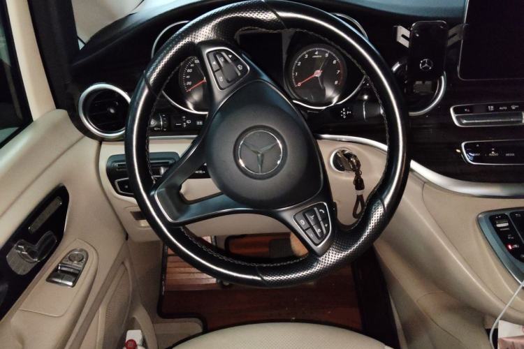 Used Mercedes-Benz V-Class 2018 V 260 Avantgarde Edition China VI Steering Wheel