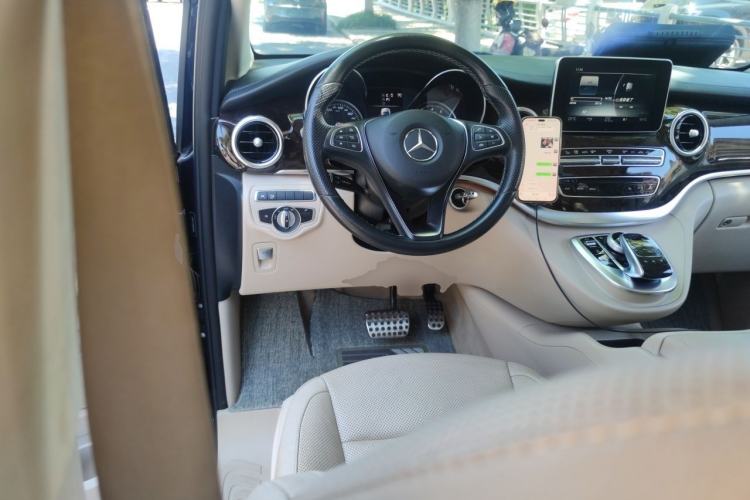 Used Mercedes-Benz V-Class 2018 V 260 Prestige Edition China VI Steering Wheel