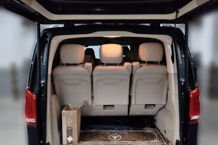 Used Mercedes-Benz V-Class 2018 V 260 Avantgarde Edition China VI Trunk