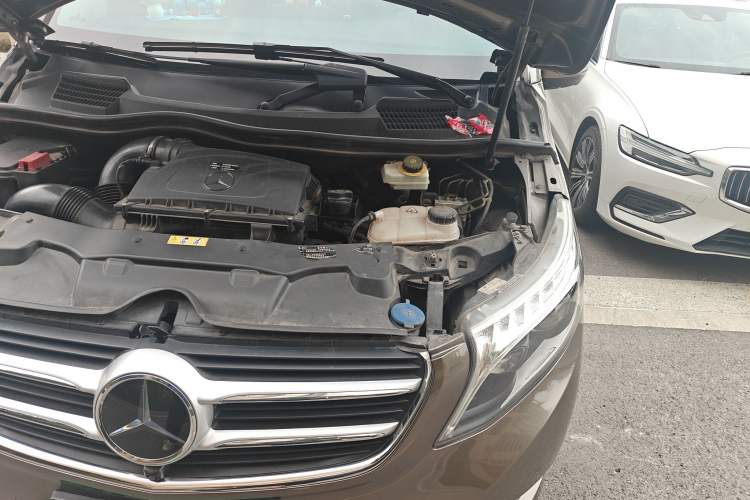 Used Mercedes-Benz V-Class 2018 V 260 L Prestige Extended Version China V Engine Bay Left