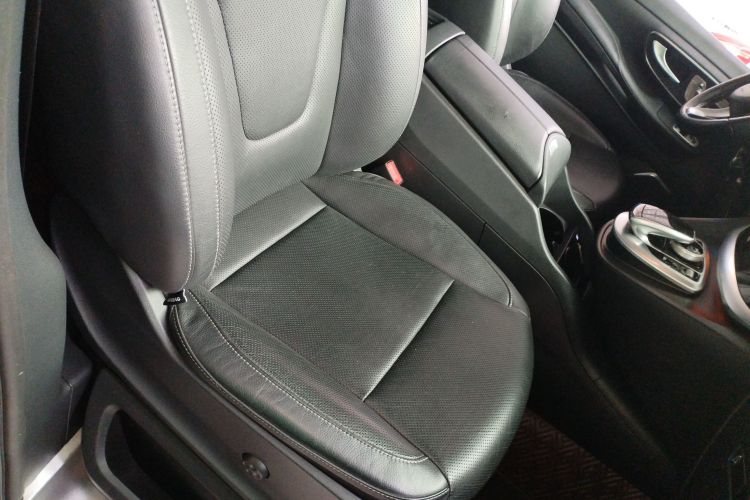Used Mercedes-Benz V-Class 2018 V 260 Prestige Edition China V Right Front Seat