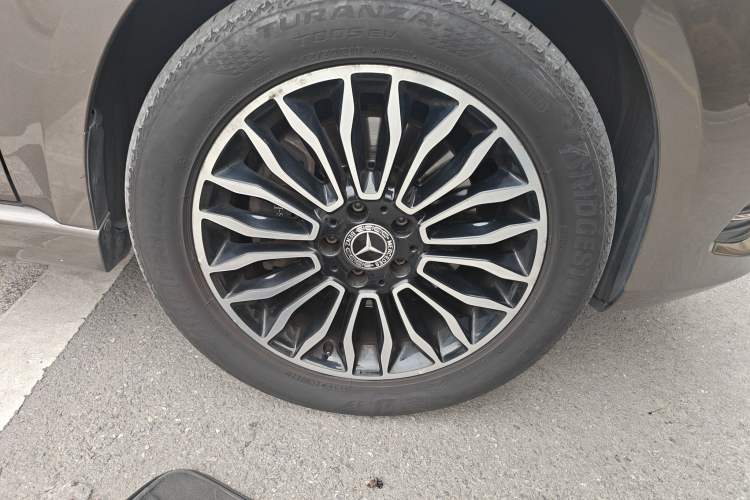 Used Mercedes-Benz V-Class 2018 V 260 L Prestige Extended Version China V Right Front Wheel Hub