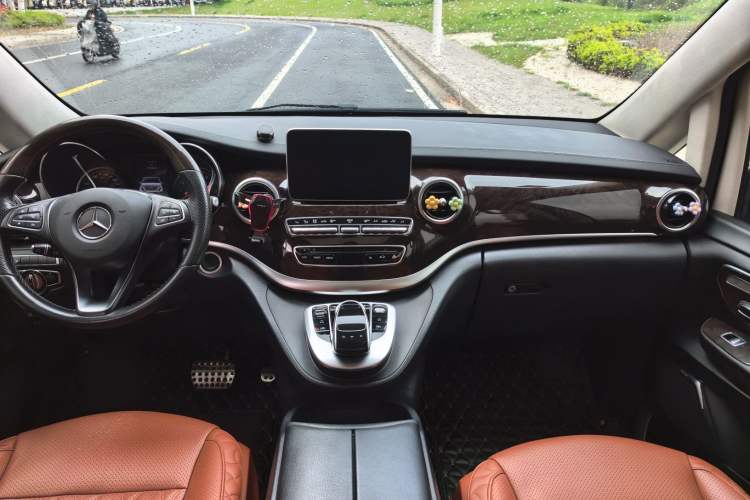 Used Mercedes-Benz V-Class 2018 V 260 L Prestige Extended Version China V Center Console