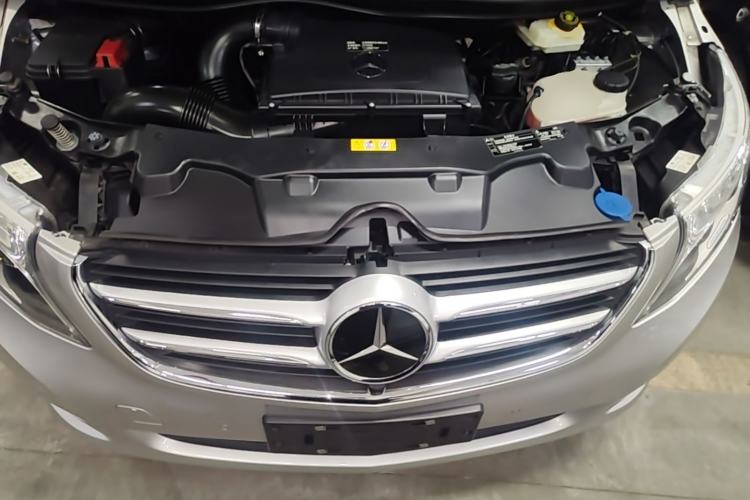 Used Mercedes-Benz V-Class 2018 V 260 Prestige Edition China V Engine Bay