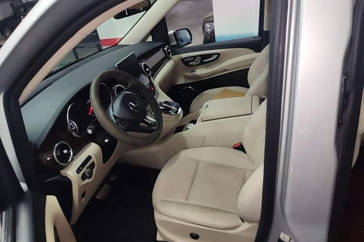 Used Mercedes-Benz V-Class 2018 V 260 Prestige Edition China V Left Front Seat
