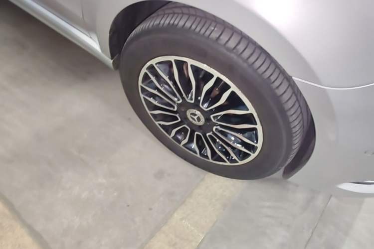 Used Mercedes-Benz V-Class 2018 V 260 Prestige Edition China V Right Front Wheel Hub