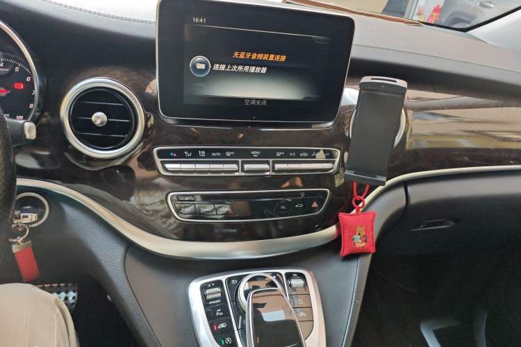 Used Mercedes-Benz V-Class 2018 V 260 L Prestige Extended Version China V Audio And AC Panel