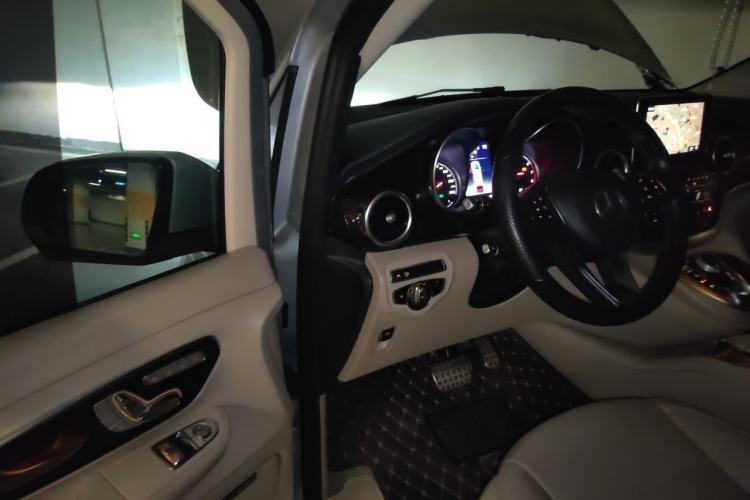 Used Mercedes-Benz V-Class 2018 V 260 L Prestige Extended Version China VI Driver Seat