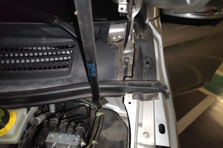 Used Mercedes-Benz V-Class 2018 V 260 L Prestige Extended Version China VI Engine Bay Left