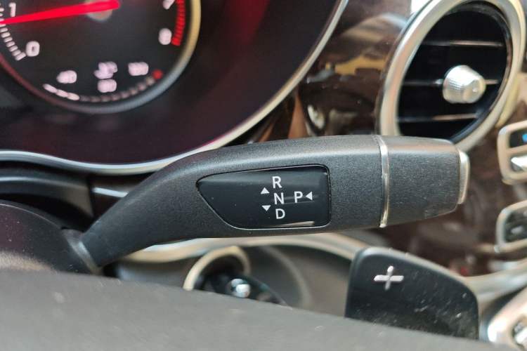 Used Mercedes-Benz V-Class 2018 V 260 L Prestige Extended Version China V Gear Lever