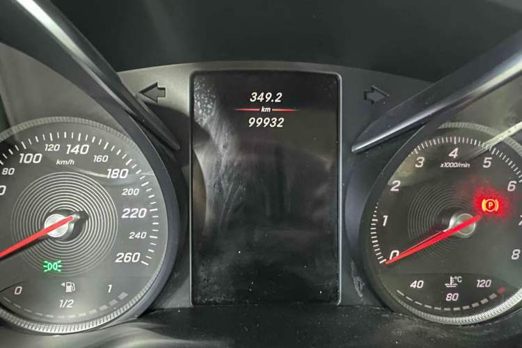 Used Mercedes-Benz V-Class 2018 V 260 L Prestige Extended Version China V Odometer Close Up