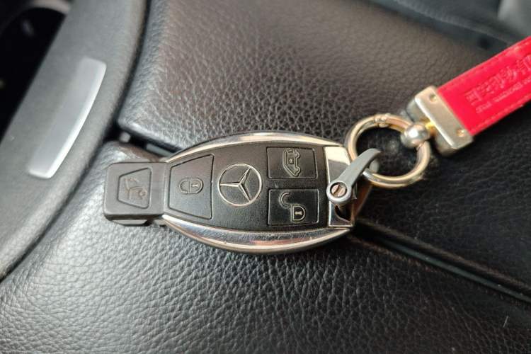 Used Mercedes-Benz V-Class 2018 V 260 L Prestige Extended Version China V Vehicle Key