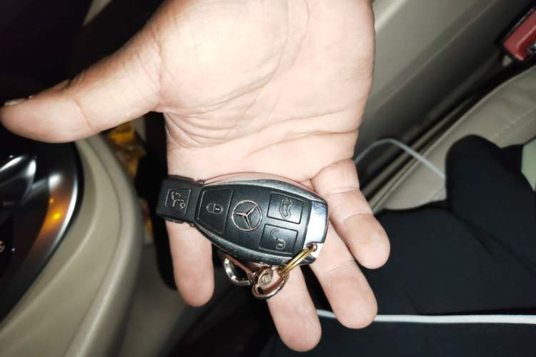 Used Mercedes-Benz V-Class 2018 V 260 L Prestige Extended Version China VI Vehicle Key
