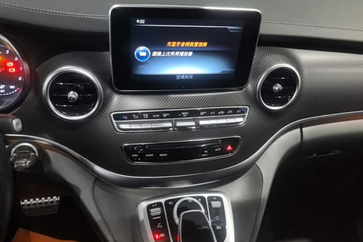 Used Mercedes-Benz V-Class 2018 V 260 Prestige Edition China VI Audio And AC Panel