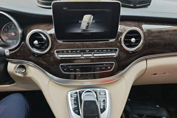 Used Mercedes-Benz V-Class 2018 V 260 Prestige Edition China V Audio And AC Panel