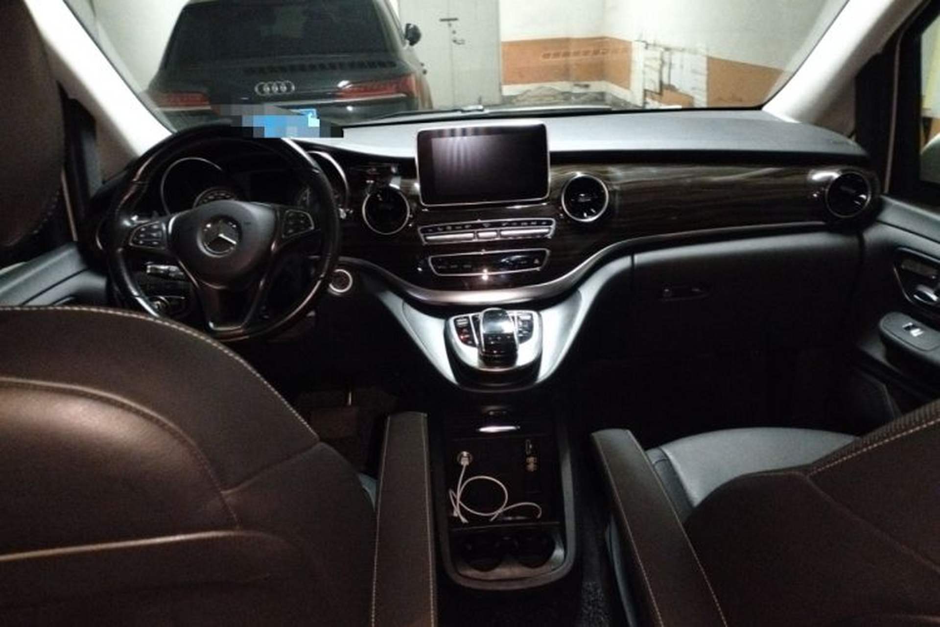 Used Mercedes-Benz V-Class 2018 V 260 Avantgarde Edition China V Center Console