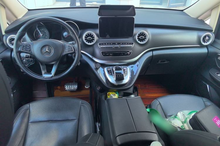 Used Mercedes-Benz V-Class 2018 V 260 AMG Sport Edition China V Emission Standard Center Console