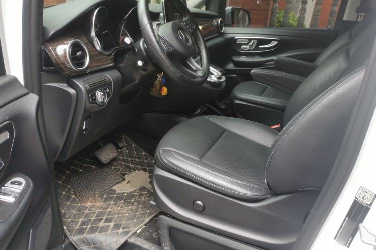 Used Mercedes-Benz V-Class 2018 V 260 Avantgarde Edition China VI Driver Seat