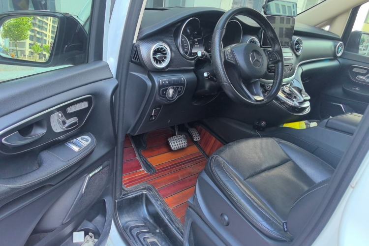 Used Mercedes-Benz V-Class 2018 V 260 AMG Sport Edition China V Emission Standard Driver Seat