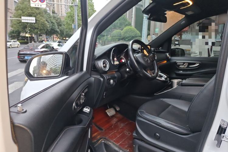 Used Mercedes-Benz V-Class 2018 V 260 AMG Sport Edition China V Emission Standard Driver Seat