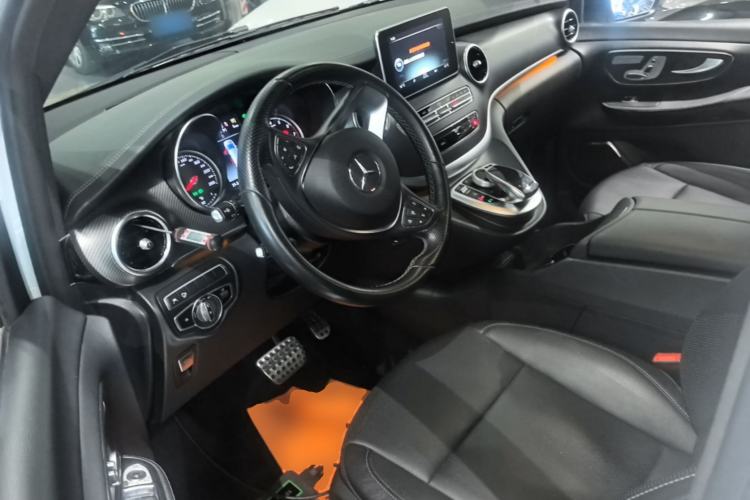 Used Mercedes-Benz V-Class 2018 V 260 Prestige Edition China VI Driver Seat