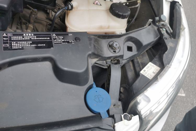 Used Mercedes-Benz V-Class 2018 V 260 Avantgarde Edition China VI Engine Bay Left