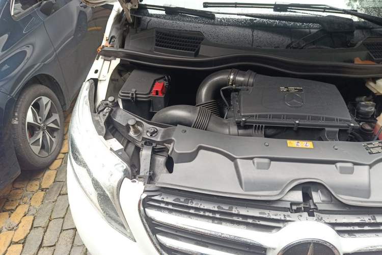 Used Mercedes-Benz V-Class 2018 V 260 Prestige Edition China VI Engine Bay Right