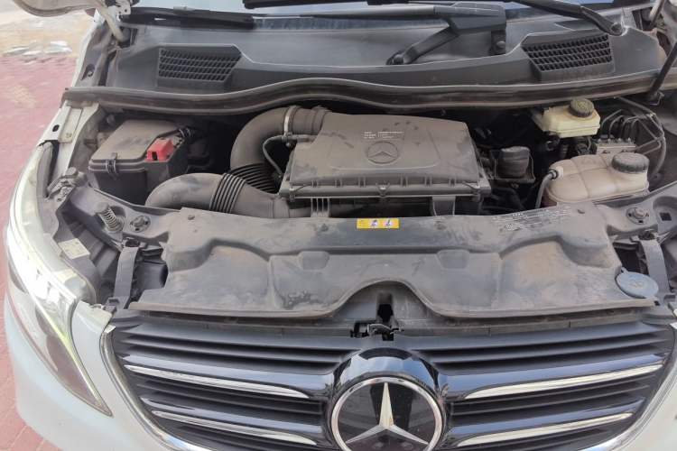 Used Mercedes-Benz V-Class 2018 V 260 AMG Sport Edition China V Emission Standard Engine Bay Right