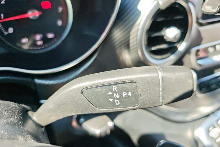 Used Mercedes-Benz V-Class 2018 V 260 AMG Sport Edition China VI Gear Lever