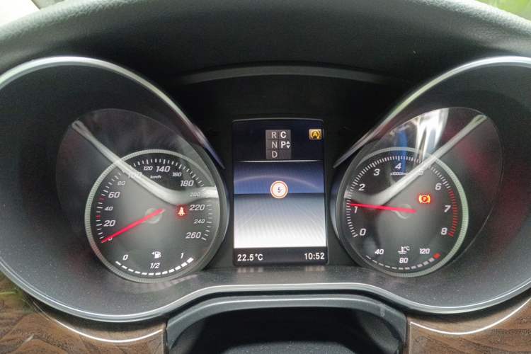 Used Mercedes-Benz V-Class 2018 V 260 Prestige Edition China VI Instrument Cluster