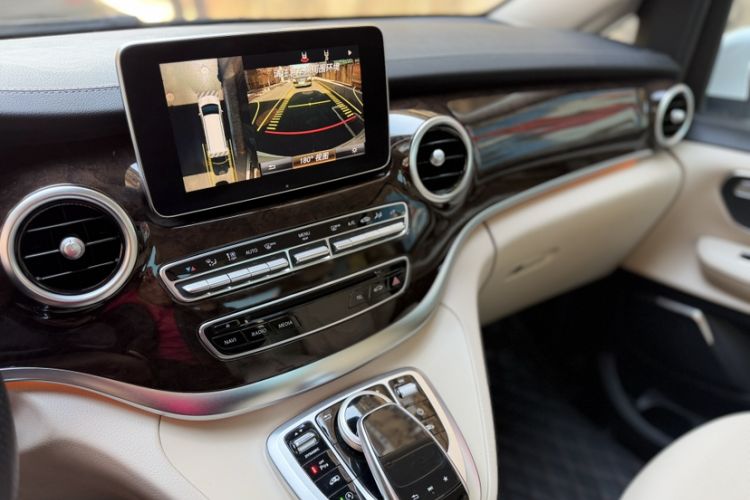 Used Mercedes-Benz V-Class 2018 V 260 Prestige Edition China V Interior 4