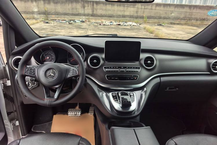 Used Mercedes-Benz V-Class 2018 V 260 AMG Sport Edition China VI Interior 7