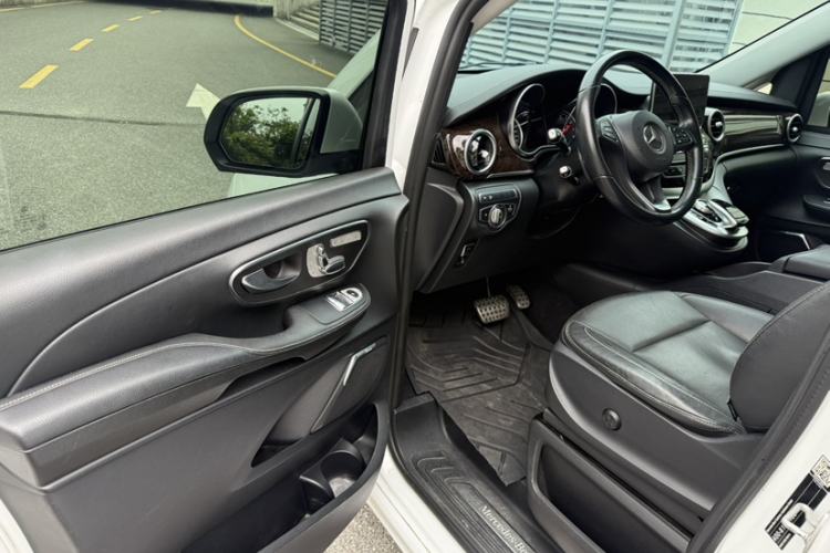 Used Mercedes-Benz V-Class 2018 V 260 Prestige Edition China V Interior 9