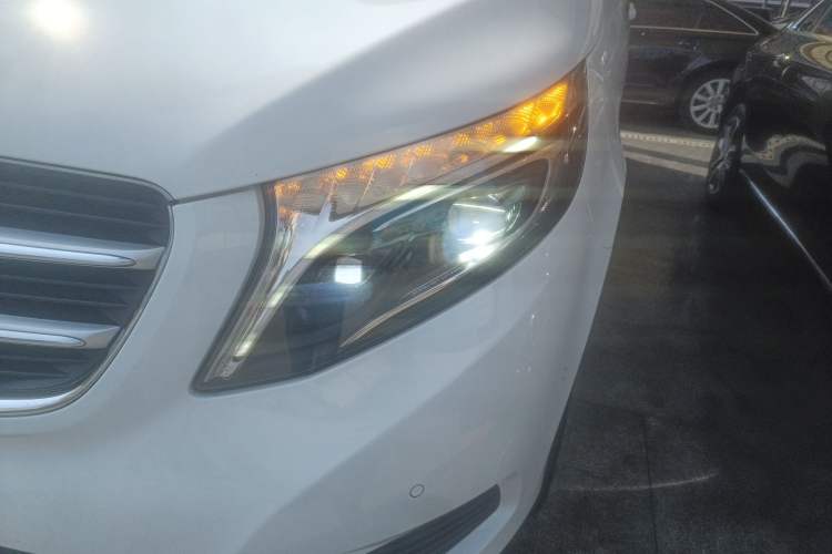 Used Mercedes-Benz V-Class 2018 V 260 Avantgarde Edition China V Left Front Headlight