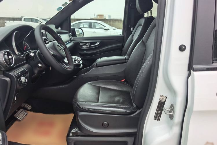 Used Mercedes-Benz V-Class 2018 V 260 AMG Sport Edition China VI Left Front Seat