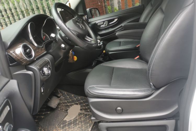 Used Mercedes-Benz V-Class 2018 V 260 Avantgarde Edition China VI Left Front Seat