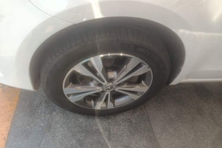 Used Mercedes-Benz V-Class 2018 V 260 Avantgarde Edition China V Left Front Wheel Hub