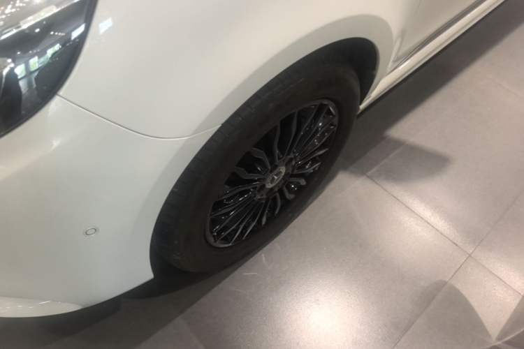 Used Mercedes-Benz V-Class 2018 V 260 Prestige Edition China VI Left Front Wheel Hub