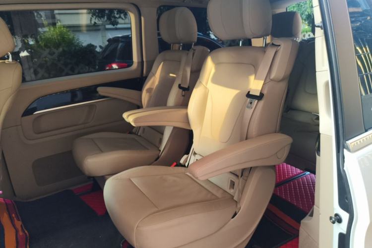 Used Mercedes-Benz V-Class 2018 V 260 Avantgarde Edition China VI Left Rear Seat