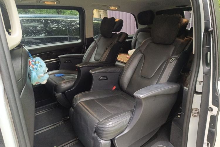 Used Mercedes-Benz V-Class 2018 V 260 Prestige Edition China VI Left Rear Seat