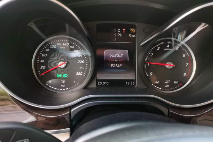 Used Mercedes-Benz V-Class 2018 V 260 L Prestige Extended Version China VI Odometer Close Up