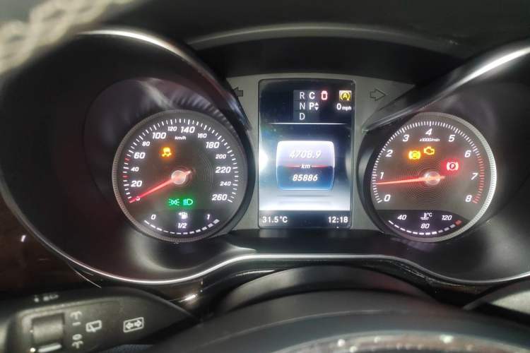 Used Mercedes-Benz V-Class 2018 V 260 L Prestige Extended Version China V Odometer Close Up