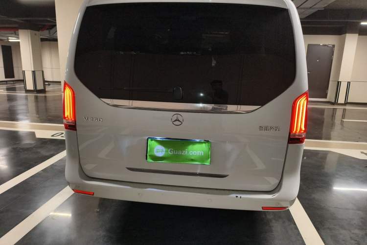Used Mercedes-Benz V-Class 2018 V 260 Prestige Edition China VI Rear