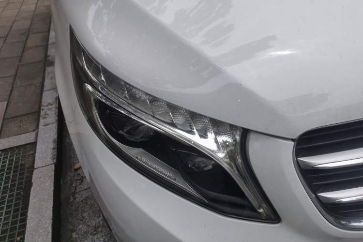 Used Mercedes-Benz V-Class 2018 V 260 Avantgarde Edition China VI Right Front Headlight