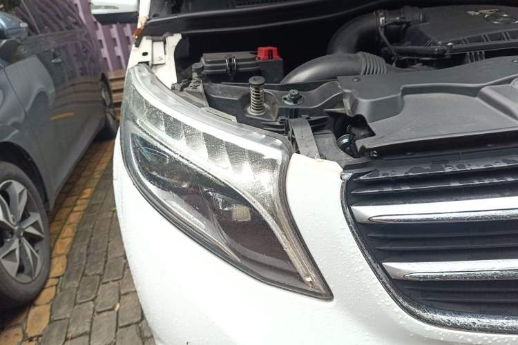 Used Mercedes-Benz V-Class 2018 V 260 Prestige Edition China VI Right Front Headlight