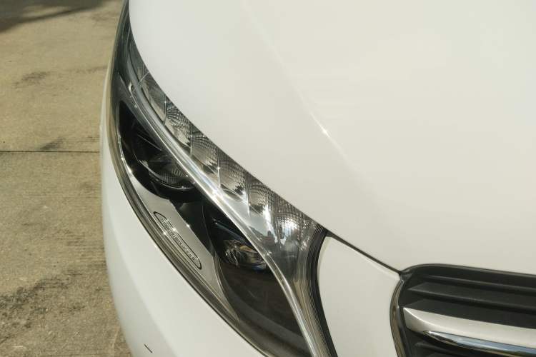 Used Mercedes-Benz V-Class 2018 V 260 L Prestige Extended Version China VI Right Front Headlight