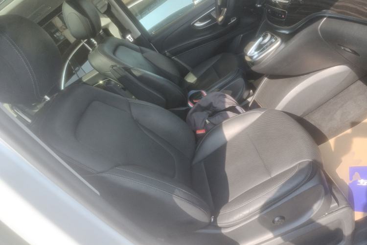 Used Mercedes-Benz V-Class 2018 V 260 Avantgarde Edition China V Right Front Seat
